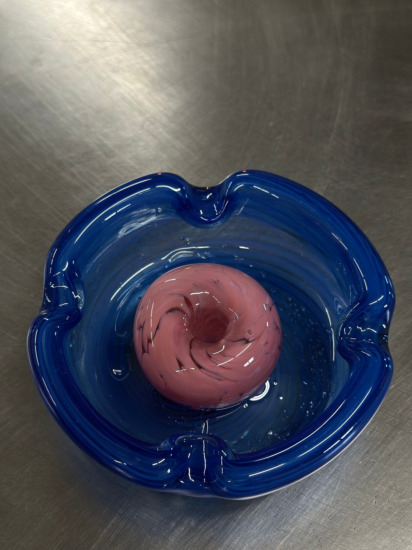 A002 Ashtray Blue and pink