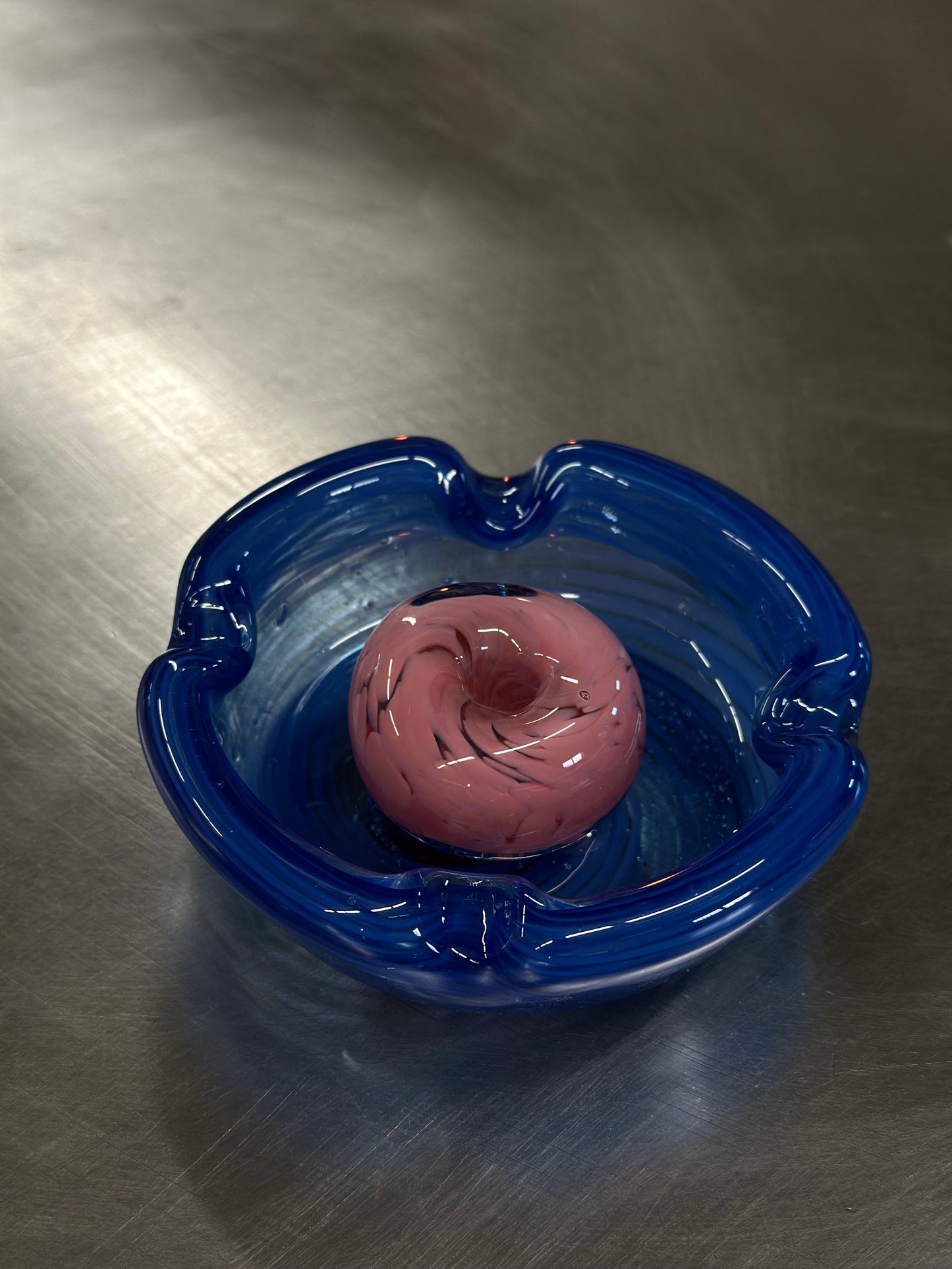 A002 Ashtray Blue and pink